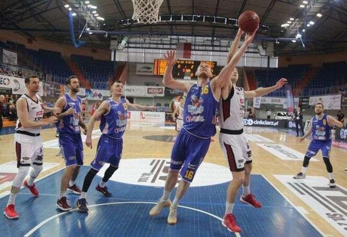 TBV Start Lublin – BM Slam Stal 57:70. Znowu ten Łapeta TBV Start Lublin – BM Slam Stal 57:70. Znowu ten Łapeta