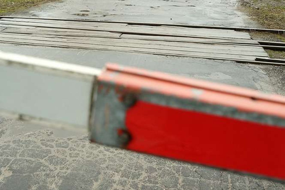 Te przejazdy są niebezpieczne. Nieczytelne oznaczenia, sygnalizacja z usterkami Te przejazdy są niebezpieczne. Nieczytelne oznaczenia, sygnalizacja z usterkami