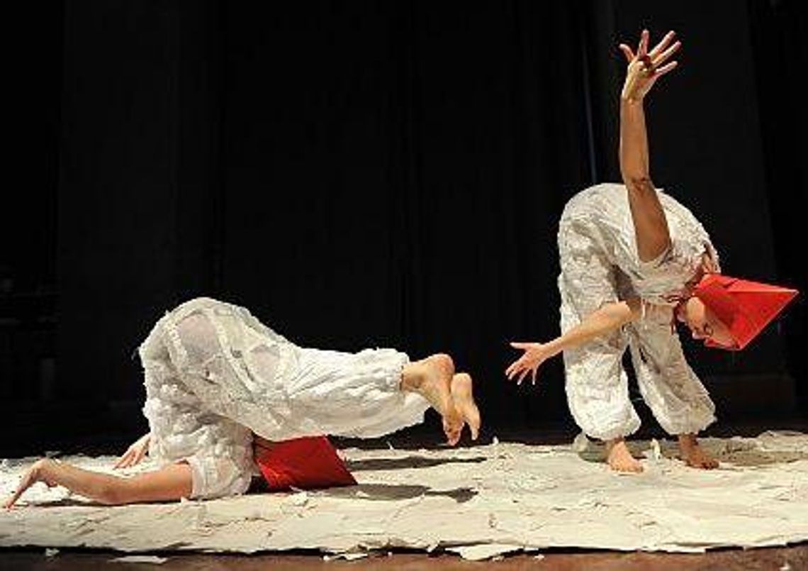 Teatr Atofri \"Pan Satie\" 