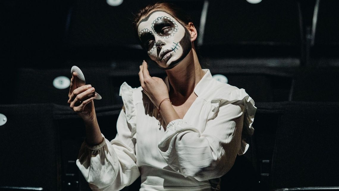 Teatr jak wywoływanie duchów. Nie-obecności Ludwika Margulesa (recenzja)