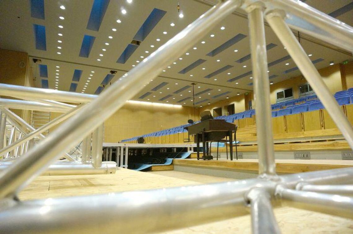 Teatr Muzyczny kończy przeprowadzkę na Felin Teatr Muzyczny kończy przeprowadzkę na Felin