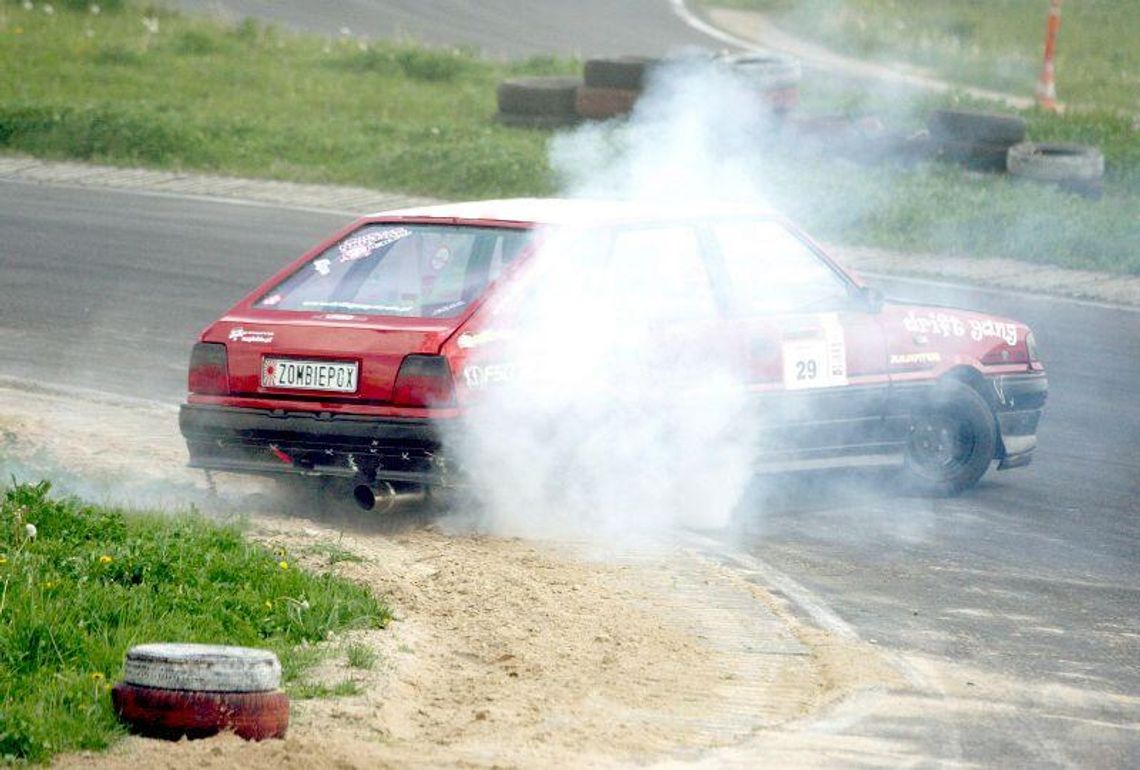 Technika i wyścigi na Torze Lublin Technika i wyścigi na Torze Lublin