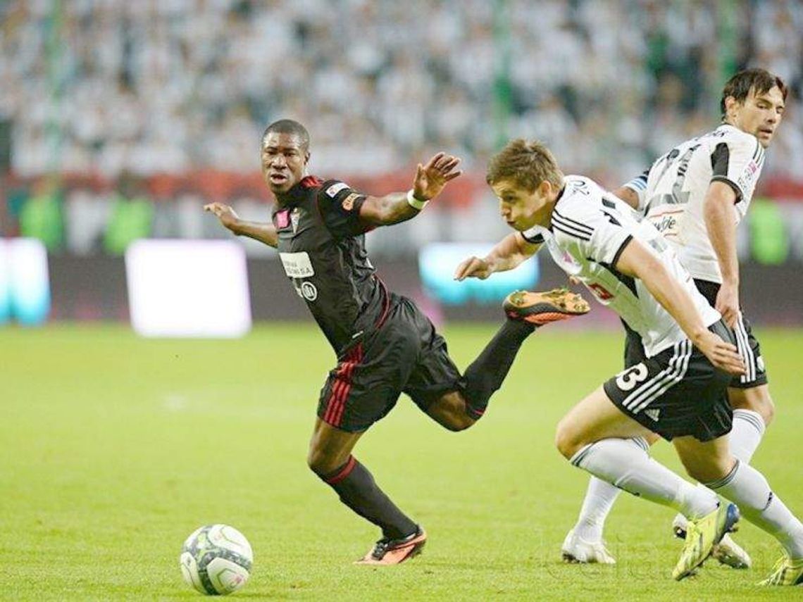 Telenowela z transferem Prejuce Nakoulmy trwa w najlepsze