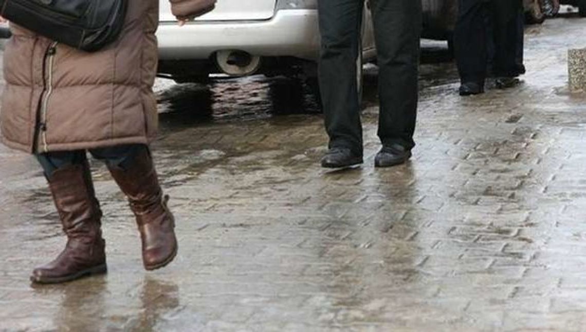 Temperatura wzrośnie, ale może być ślisko na drogach i chodnikach. Prognoza pogody na najbliższe dni