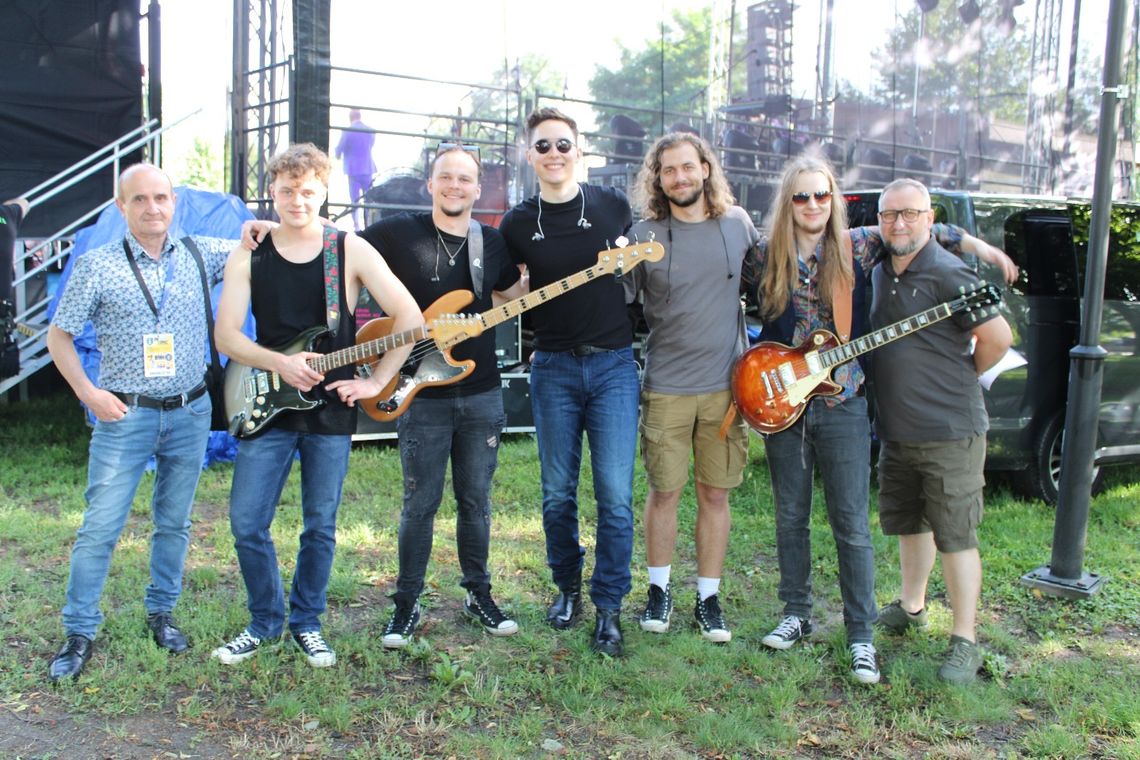 Tentative o kryzysach powrotach i nowej EP Motel Camino Tentative o kryzysach powrotach i nowej EP Motel Camino