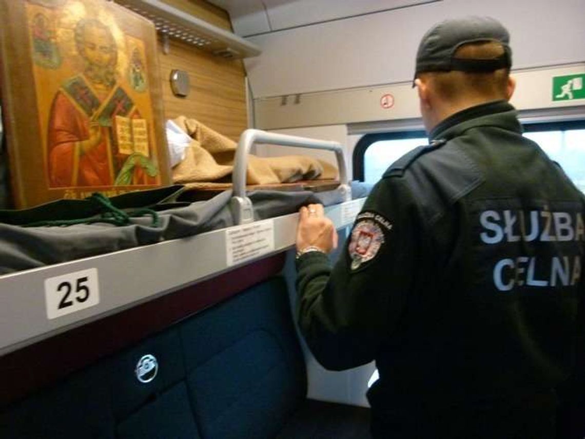 Terespol: Udaremniono przemyt obrazów z Rosji Terespol: Udaremniono przemyt obrazów z Rosji