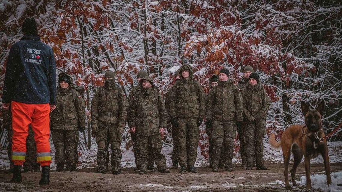 Terytorialsi poszukiwali osoby starszej i dwojga dzieci, które zagubiły się podczas grzybobrania