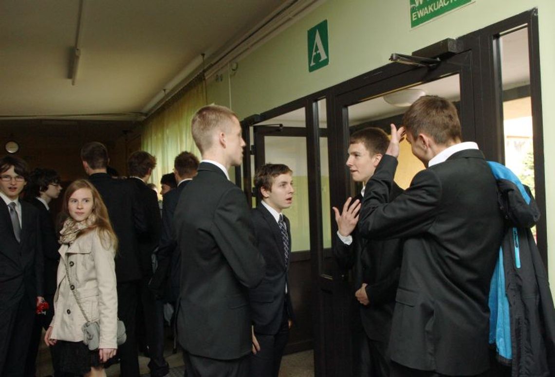 Testy gimnazjalne 2012: Matematyka, przyrodnicze, odpowiedzi, arkusz