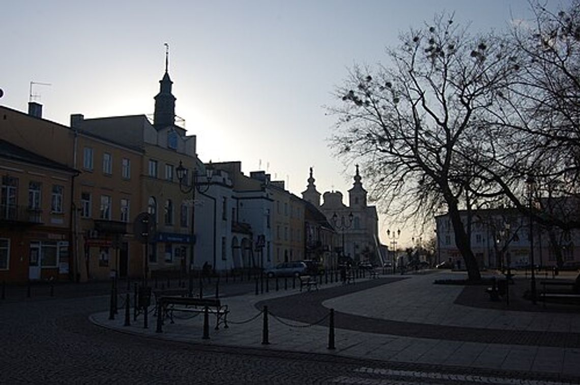 Tężnia, dmuchańce i... zapach krów. Słodko-gorzki finał w Krasnymstawie Krasnystaw rynek
