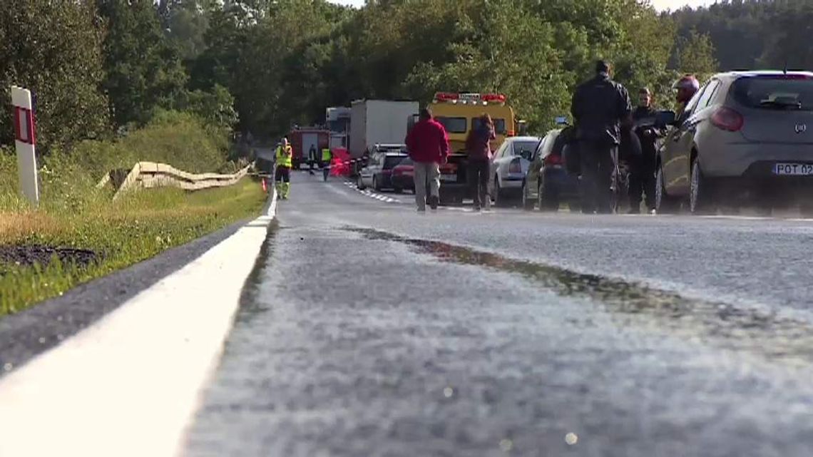 Tir zderzył się z samochodem osobowym. Zginęły cztery osoby (wideo)