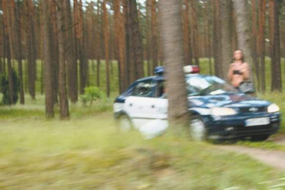 Tirówki zgłosiły się do redakcji. \"Policjanci nękają nas i klientów\"