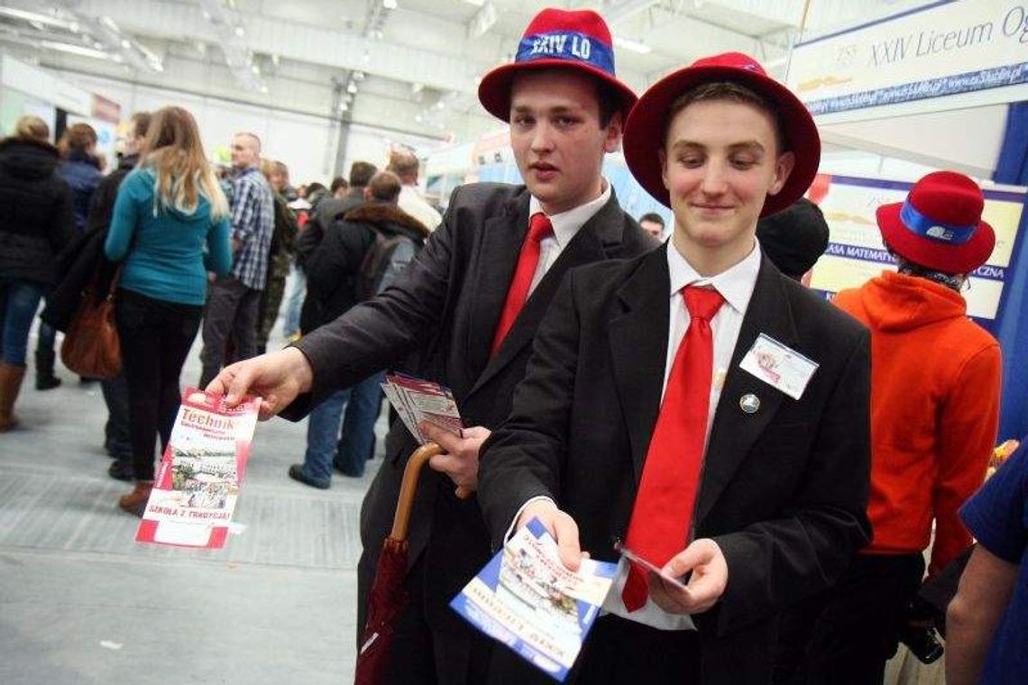 Tłumy młodych ludzi na Targach Edukacyjnych w Lublinie (zdjęcia)