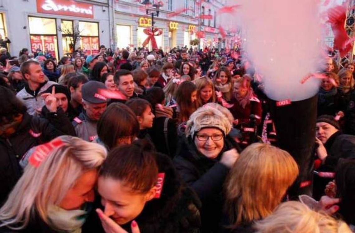 Tłumy na otwarciu H&M w Lublinie (zdjęcia, wideo) Tłumy na otwarciu H&M w Lublinie (zdjęcia, wideo)