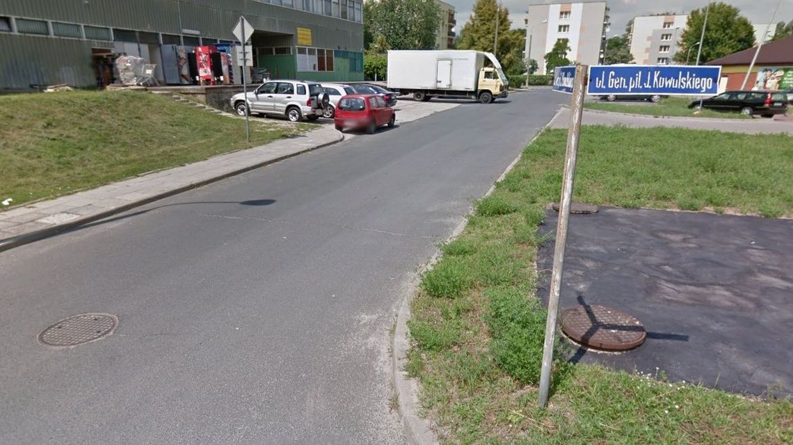 "To był człowiek, któremu Dęblin naprawdę wiele zawdzięcza". Ale wojewoda i IPN naciskają