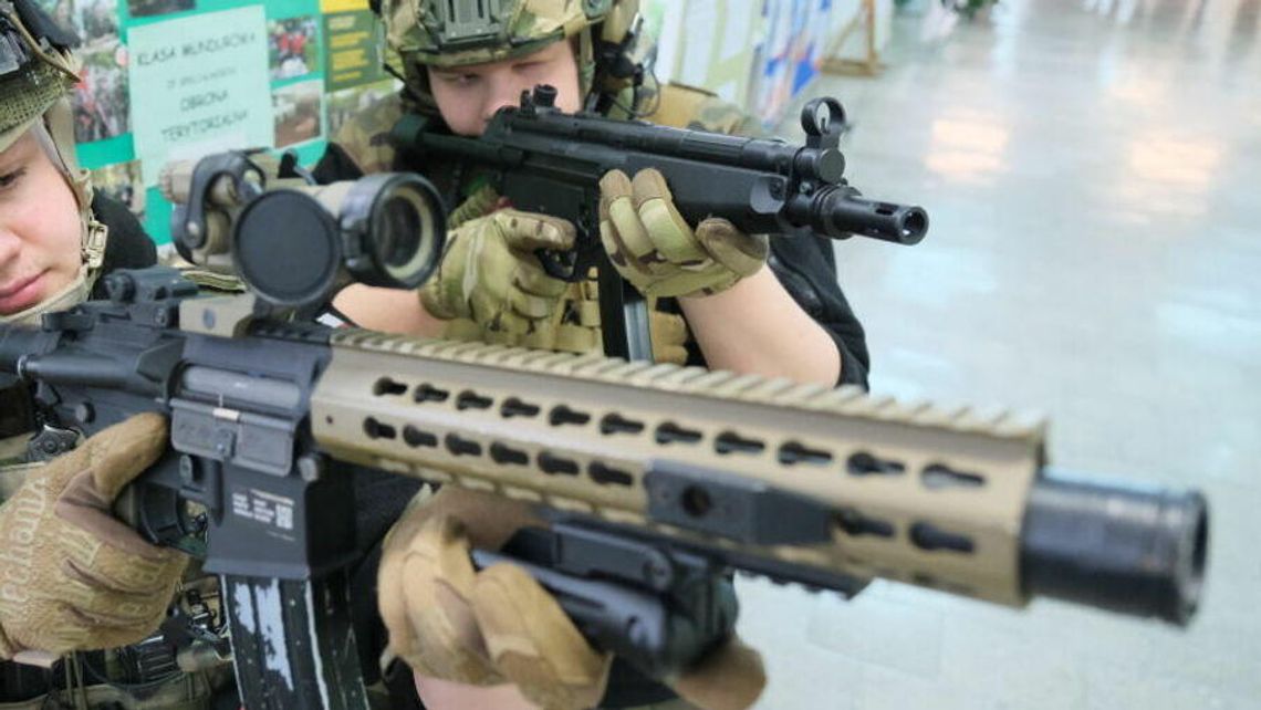 To nie żart... choć może? Tymczasowa Rada Narodu Polskiego chce powołania zbrojnej samoobrony