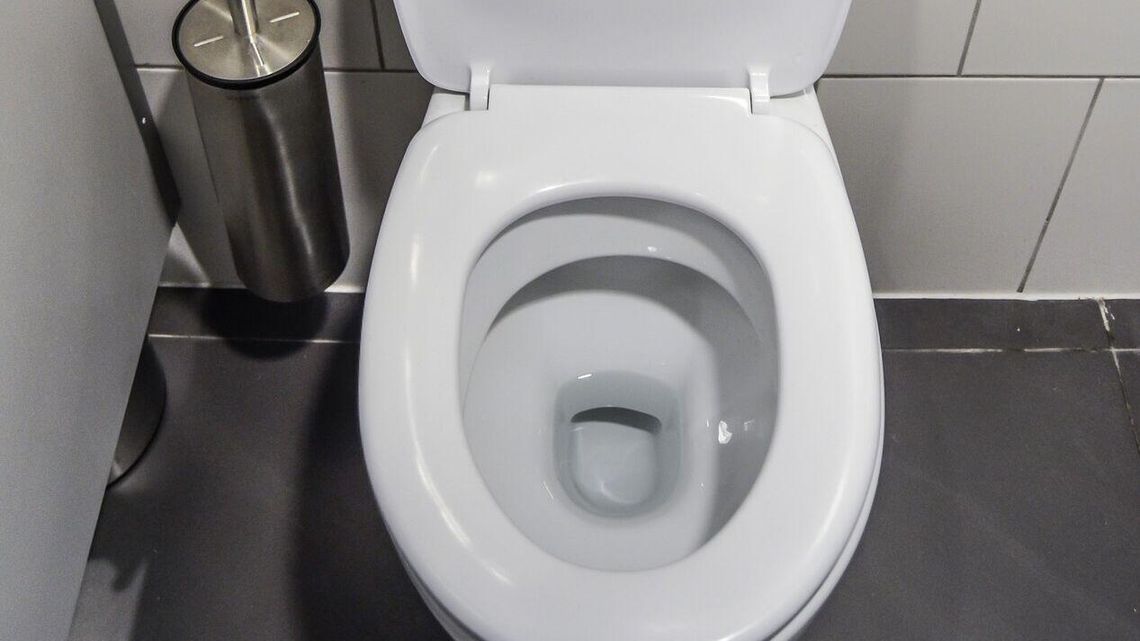 Toaleta to nie śmietnik! Aż trudno uwierzyć, co ludzie wrzucają do sedesu