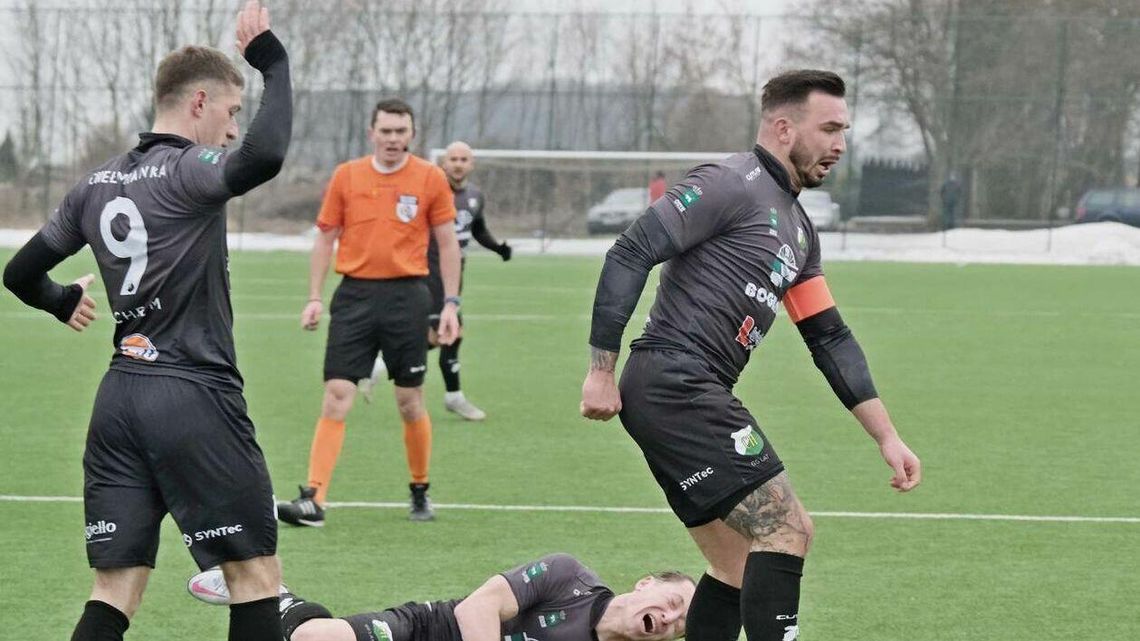 Tomasovia – Chełmianka 1:2, Wisła Puławy przegrała w rzutach karnych z Orlętami Spomlek Tomasovia – Chełmianka 1:2, Wisła Puławy przegrała w rzutach karnych z Orlętami Spomlek