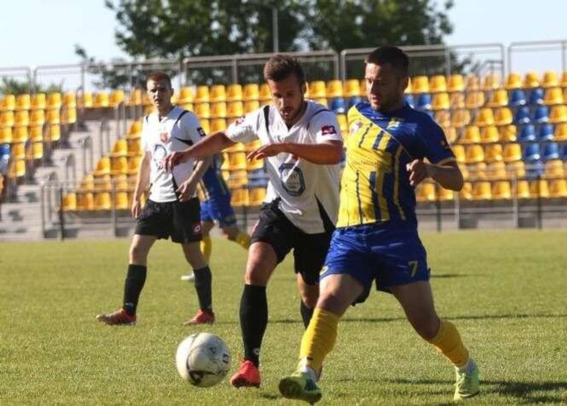 Tomasovia lepsza od Sokoła Sieniawa, Avia - Orlęta 1:1 (zdjęcia)