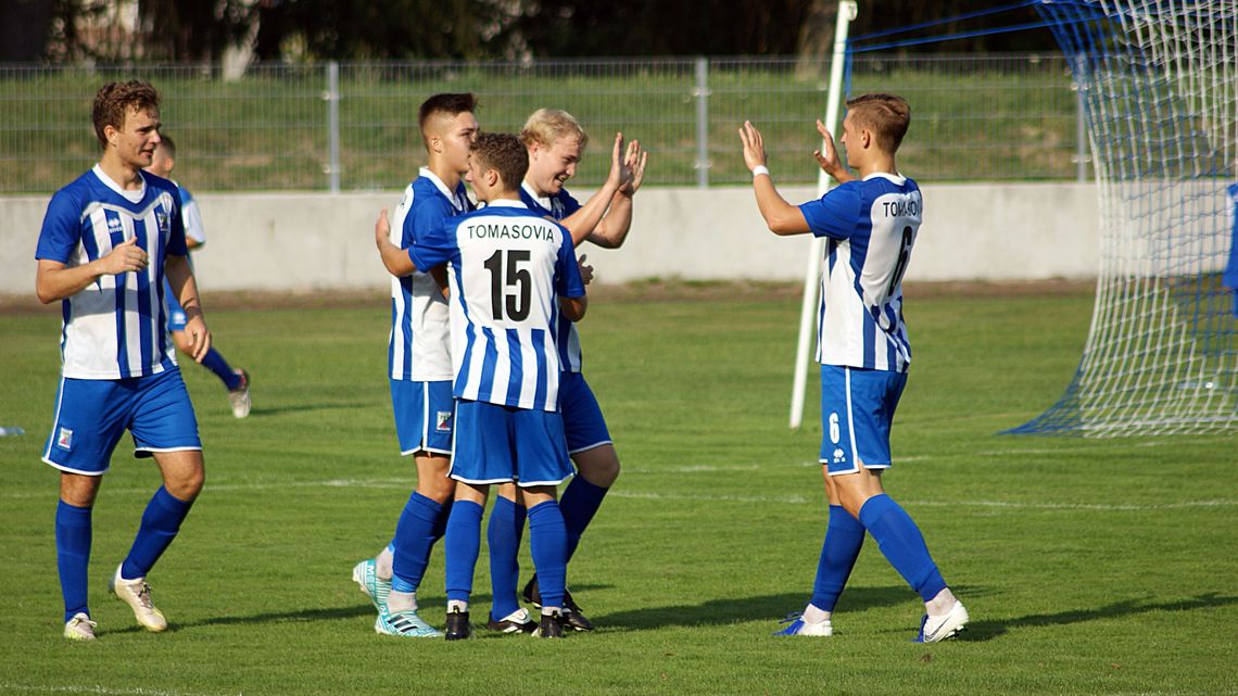 Tomasovia – Orlęta Łuków 6:0. Goście po przerwie opadli z sił