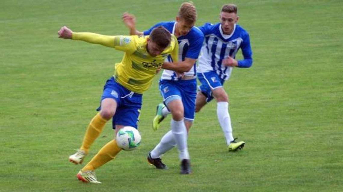 Tomasovia - Powiślak 0:1. Obijali poprzeczki i słupek, ale wygrali Tomasovia - Powiślak 0:1. Obijali poprzeczki i słupek, ale wygrali