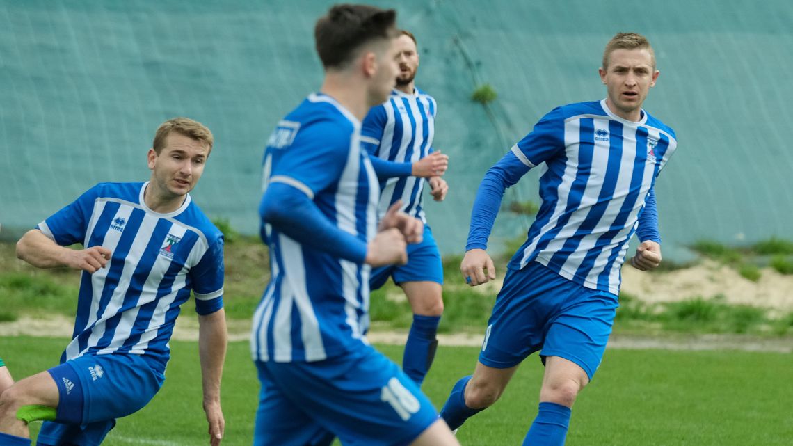 Tomasovia – Powiślak Końskowola 5:0, środowe wyniki Hummel IV ligi Tomasovia – Powiślak Końskowola 5:0, środowe wyniki Hummel IV ligi