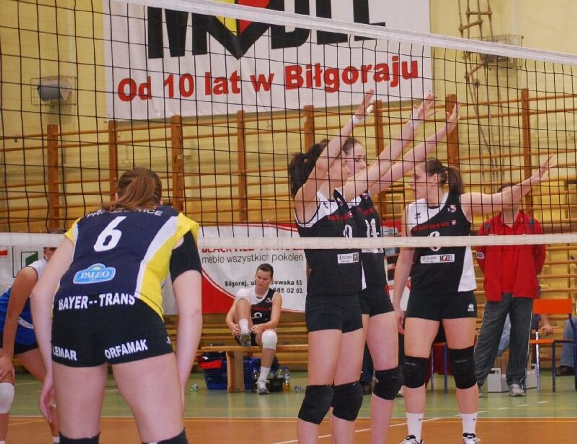 Tomasovia przegrała z Karpatami, Szóstka lepsza od Patrii