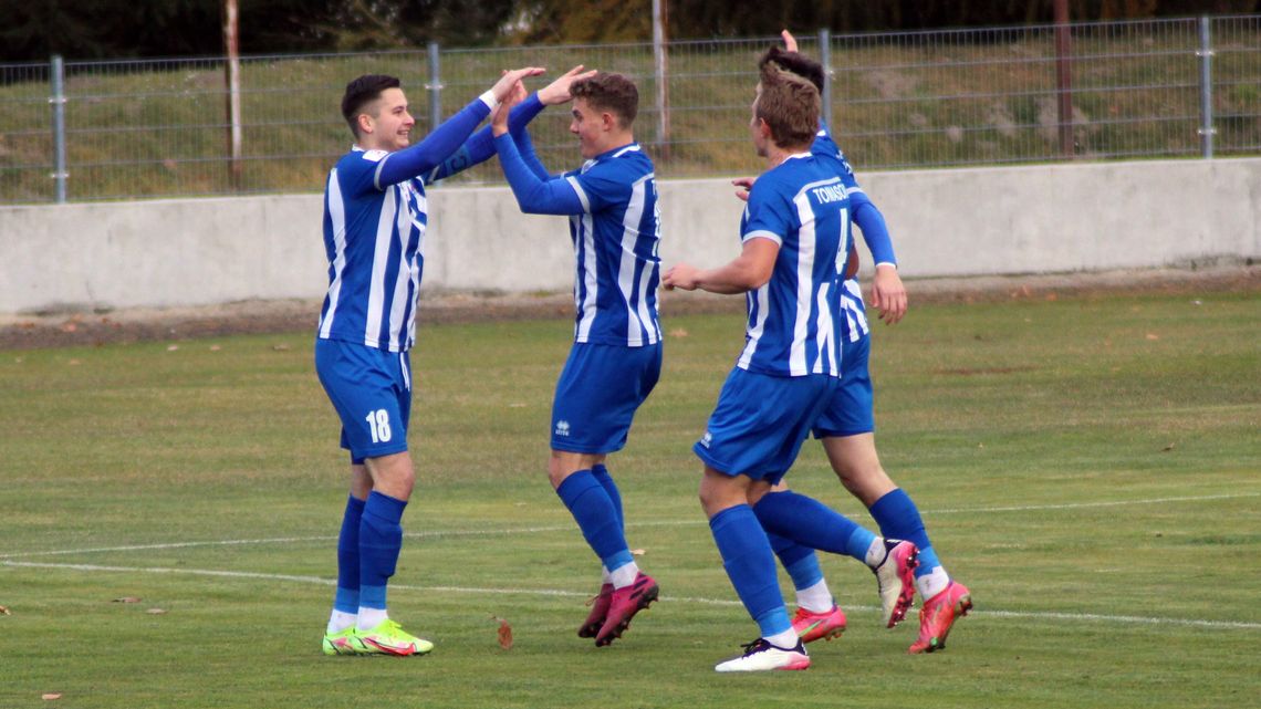 Tomasovia – Sokół Sieniawa 3:0. Jeszcze nie żegnają się z III ligą