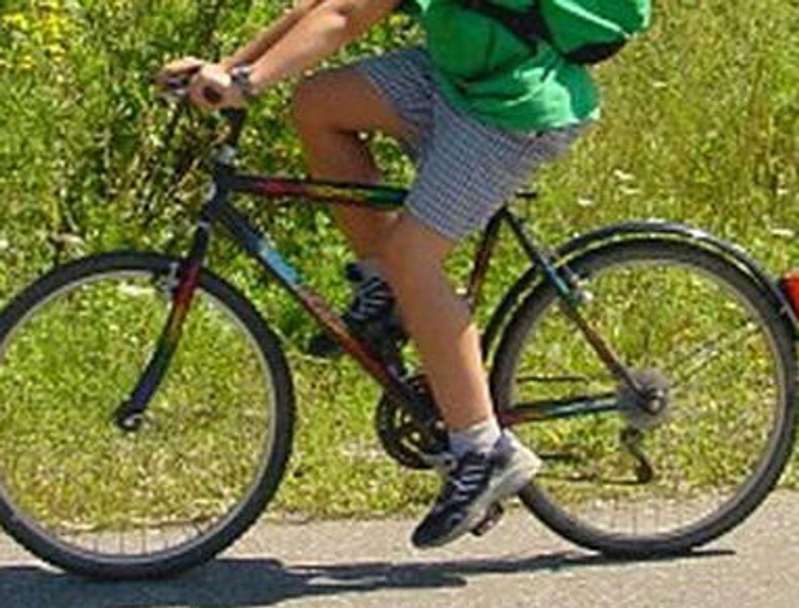 Tomaszów Lubelski: 9-latek wjechał rowerem pod samochód