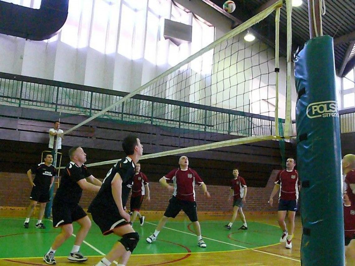 Tomaszów Lubelski: Pogranicznicy pod siatką. Wygrały Dołhobrody