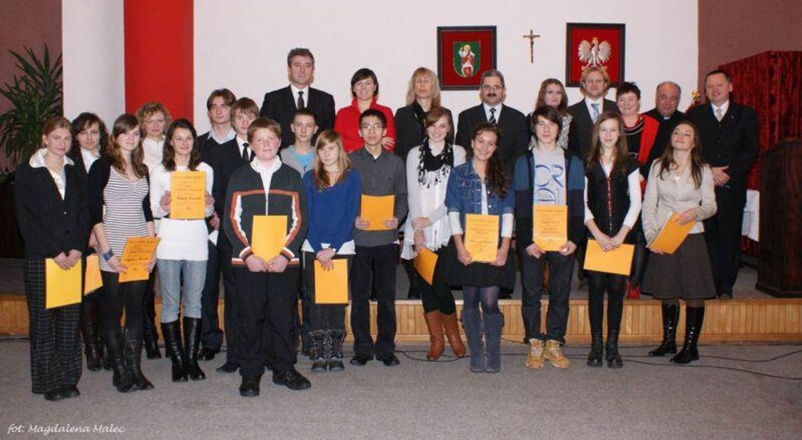 Tomaszów Lubelski: Stowarzyszenie Czajnia wspiera prymusów i rozdaje stypendia