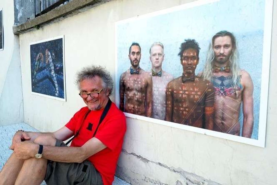 Tomek Sikora na Podwórzu Vetterów. Kolorowe zdjęcia kolorowych ludzi