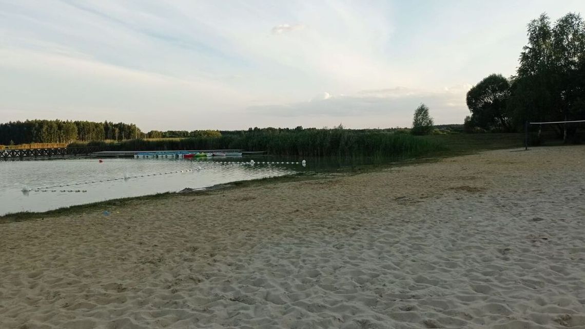 Tonął na ich oczach. Krewny i ratownicy rzucili się na pomoc