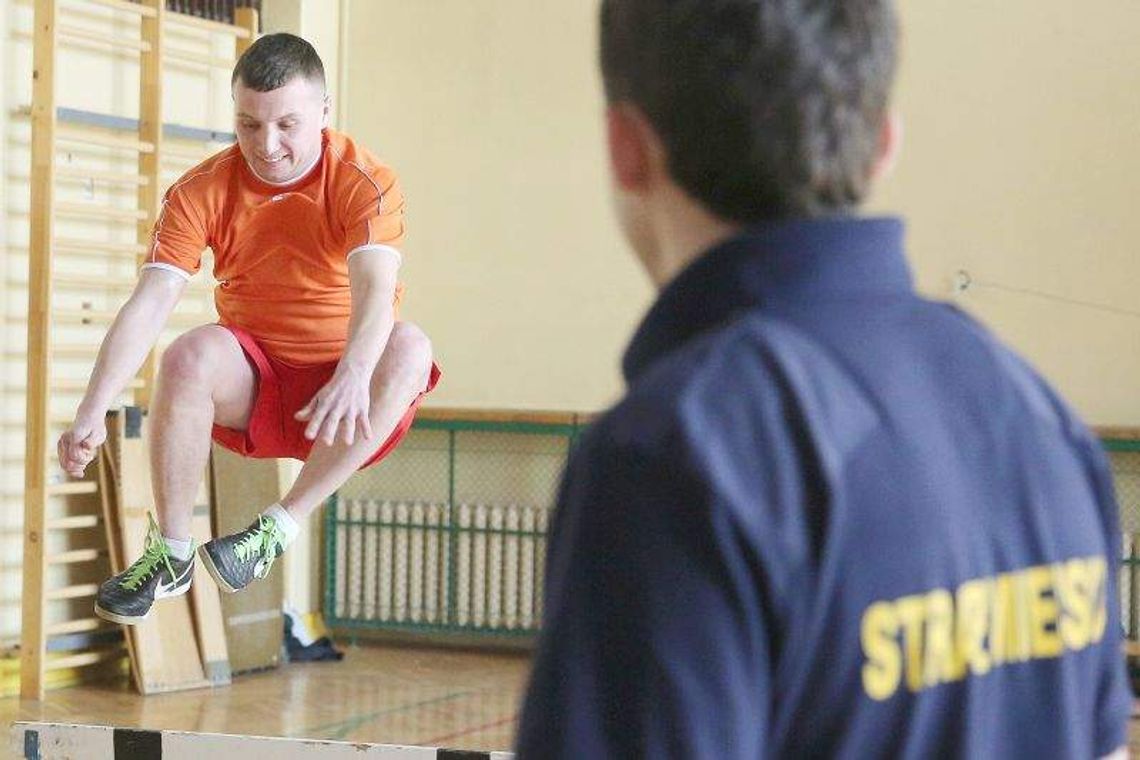 Torem przeszkód po mundur Straży Miejskiej