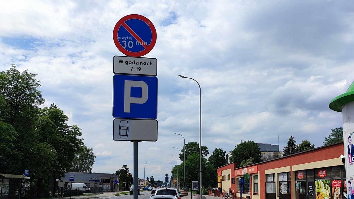 Tracą klientów przez znak zakazu. Zmiany nie będzie Tracą klientów przez znak zakazu. Zmiany nie będzie