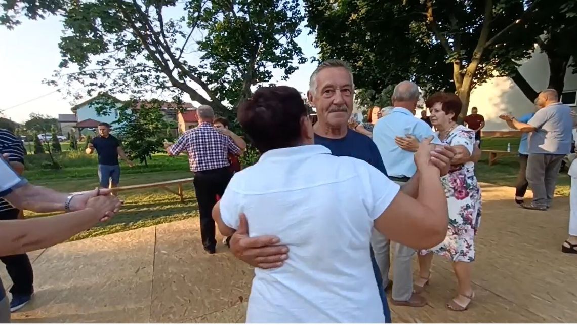 Tradycyjne potańcówki na dechach. Kapela zagra na żywo Tradycyjne potańcówki na dechach. Kapela zagra na żywo