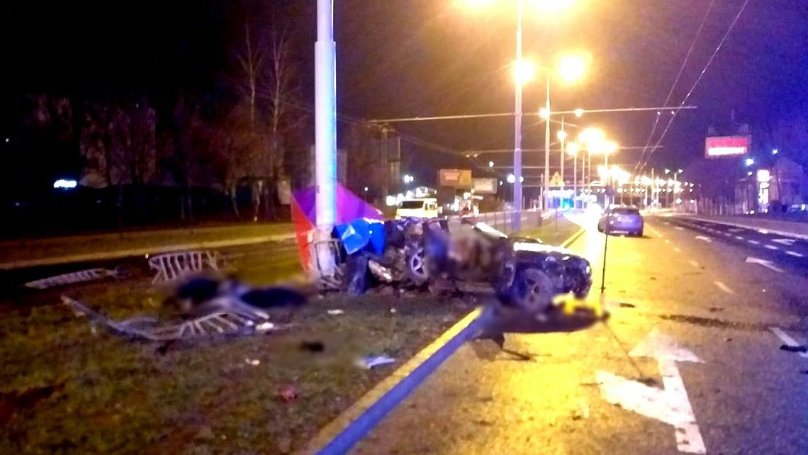 Tragedia na drodze. Troje nastolatków zginęło w wypadku Tragedia na drodze. Troje nastolatków zginęło w wypadku
