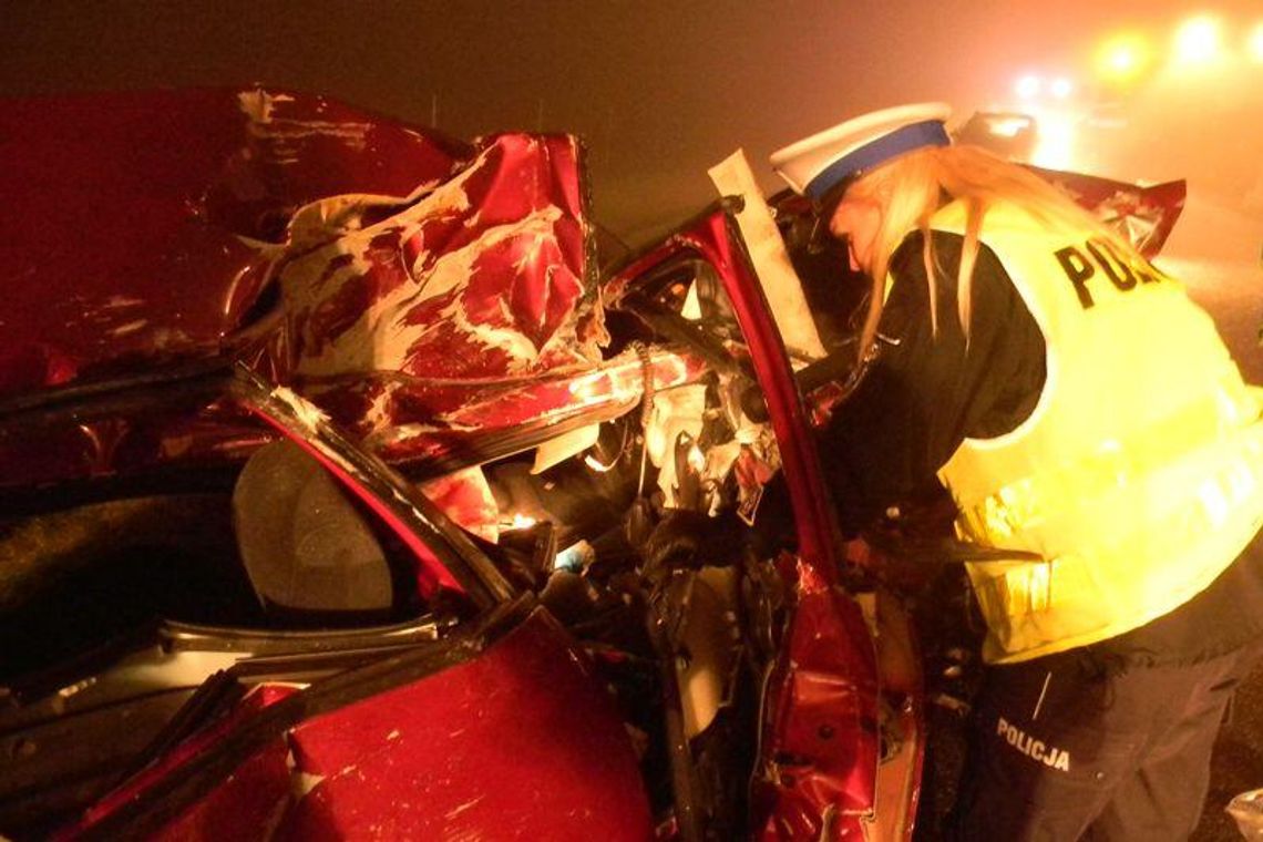 Tragedia na krajowej \"trójce\". W wypadku zginęły dwie osoby