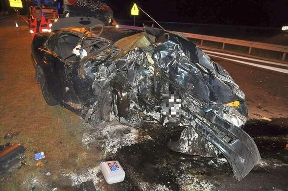 Tragedia na S17, nie żyje 30-latek. Policja sprawdza czy to było samobójstwo