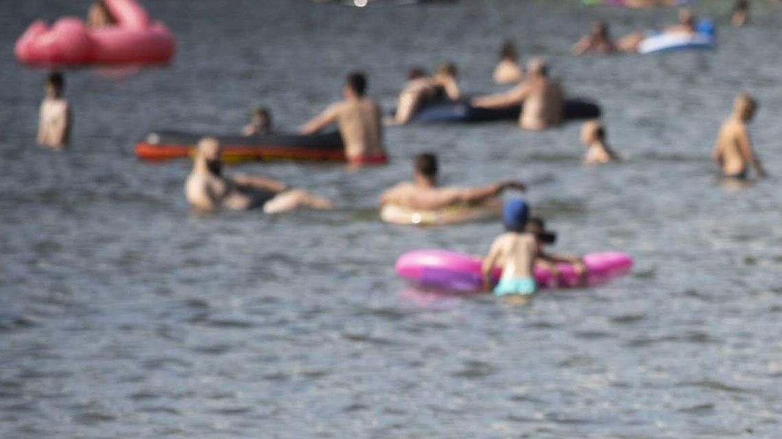 Tragedia nad jeziorem Firlej. Mężczyznę wyciągnięto z wody ale zmarł w szpitalu