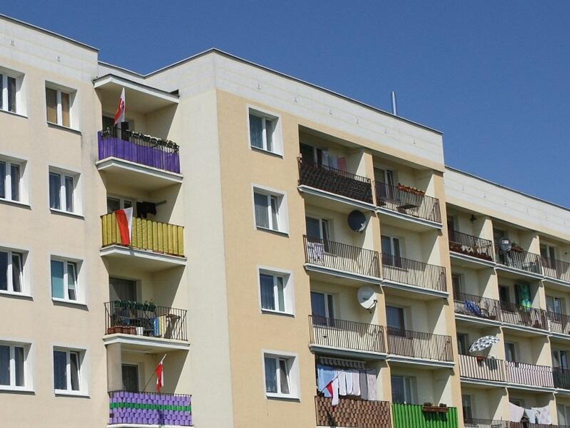 Tragedia w Słupsku. Imprezowicz chciał wyjść z mieszkania przez balkon
