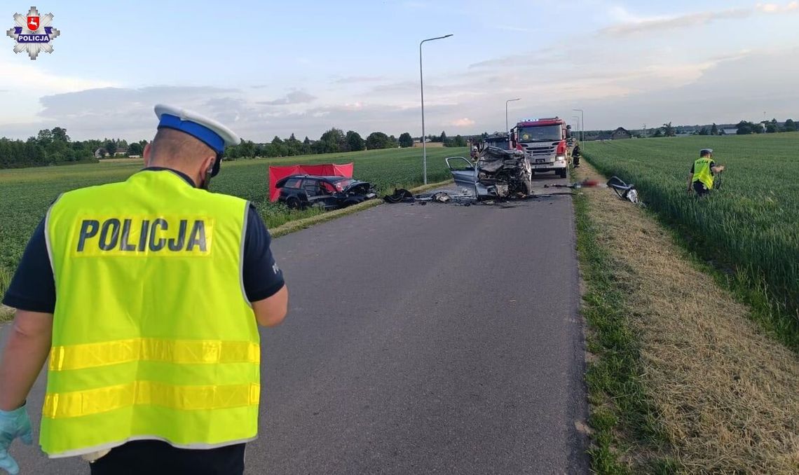 Tragiczne zakończenie weekendu. Dwie osoby zginęły w wypadku Tragiczne zakończenie weekendu. Dwie osoby zginęły w wypadku