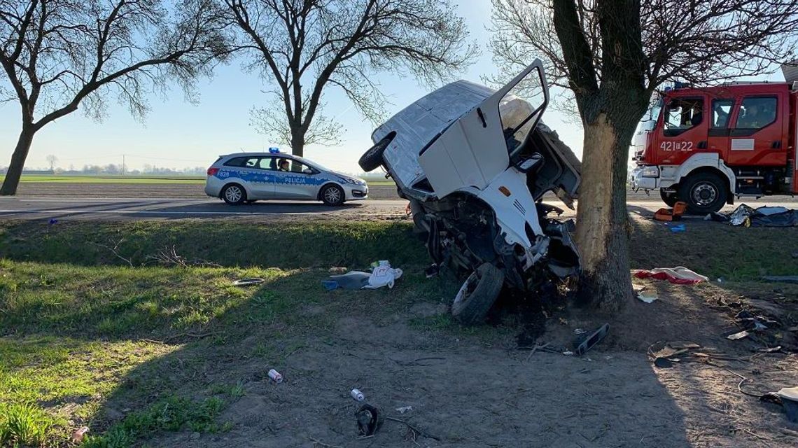 Tragiczny wypadek koło Kutna. Zginęli dwaj mieszkańcy powiatu puławskiego [zdjęcia]