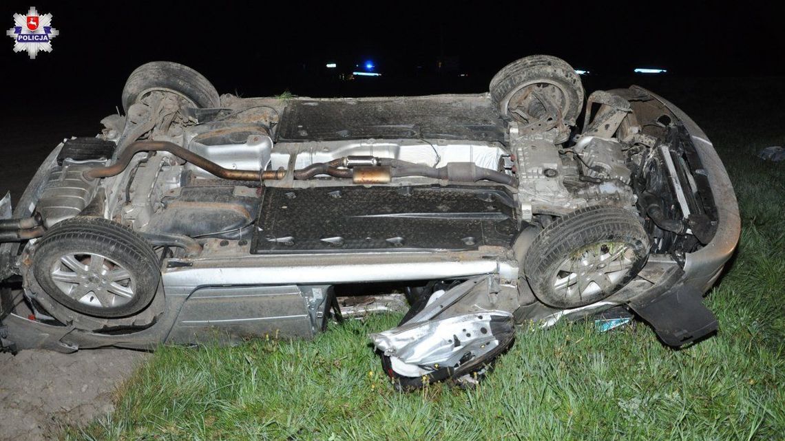 Tragiczny wypadek koło Ryk. Nie żyje 21-latek. Są też ranni