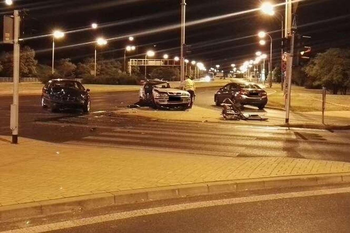 Tragiczny wypadek na al. Solidarności. 21-letnia dziewczyna zmarła po tygodniu