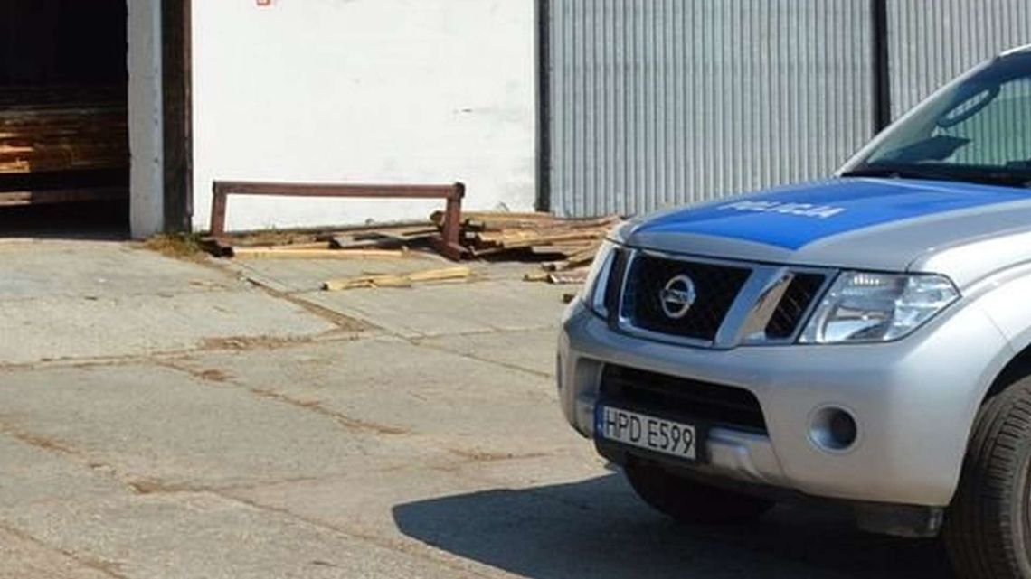 Tragiczny wypadek przy pracy. Spadł ze schodów i zginął 