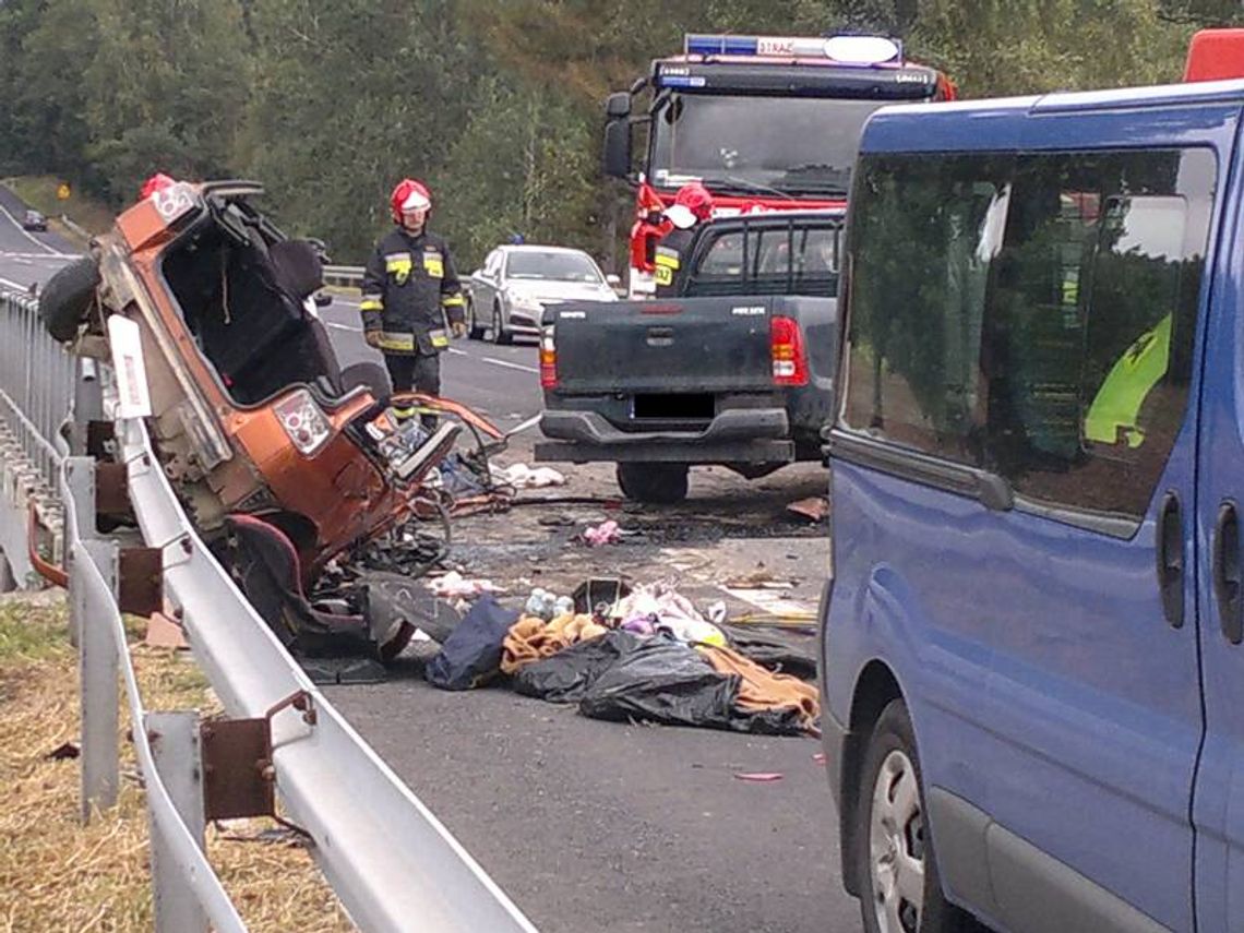 Tragiczny wypadek w Parafiance: Dwie osoby nie żyją (wideo)