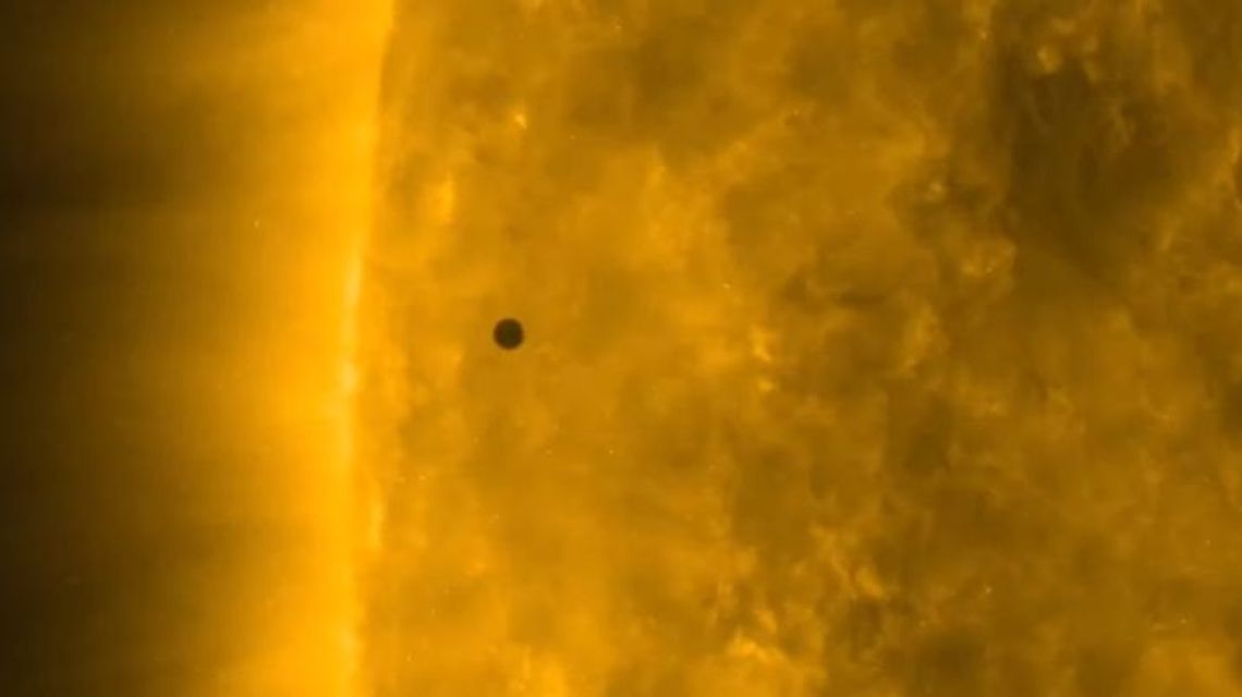 Tranzyt Merkurego na tle Słońca. Niezwykłe zjawisko było widoczne w Polsce [wideo]