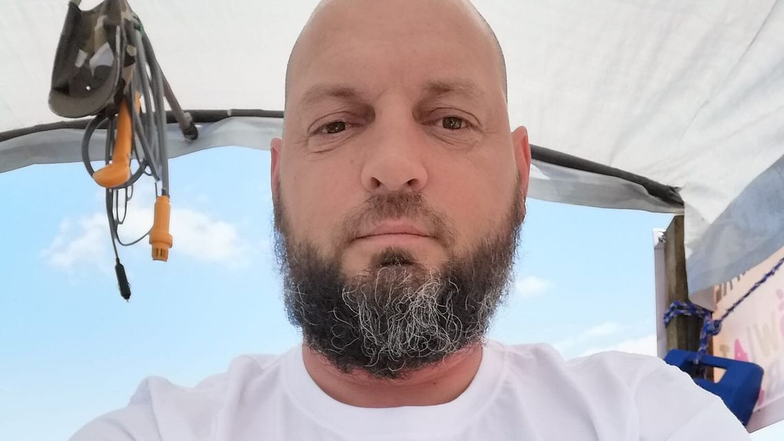 Tratwą po Europie. Podróżnik z powiatu bialskiego utknął w Niemczech