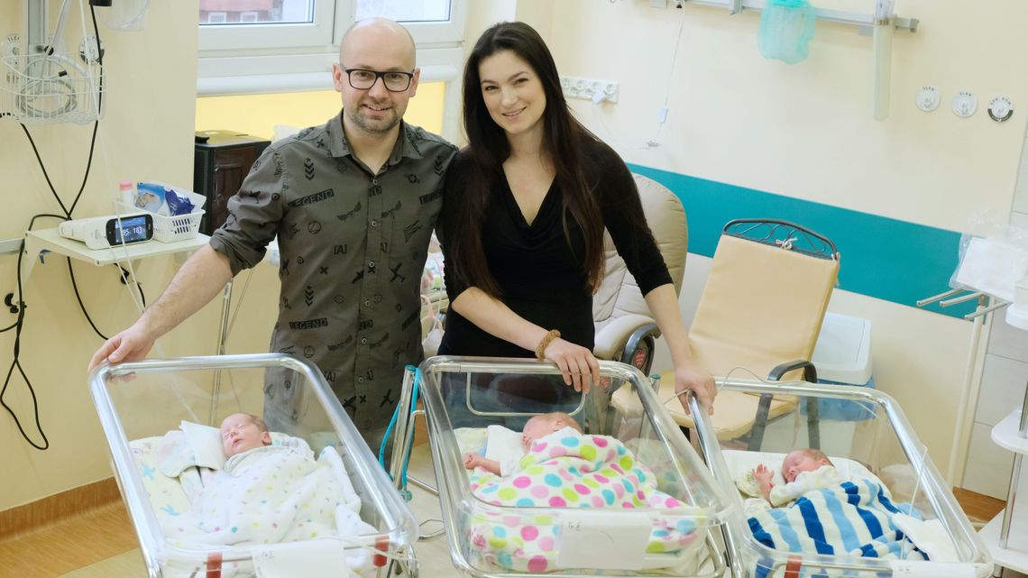 Trojaczki z Lublina już w domu. Leonard, Aleksander i Ignacy spędzą pierwszą noc we własnych łóżeczkach