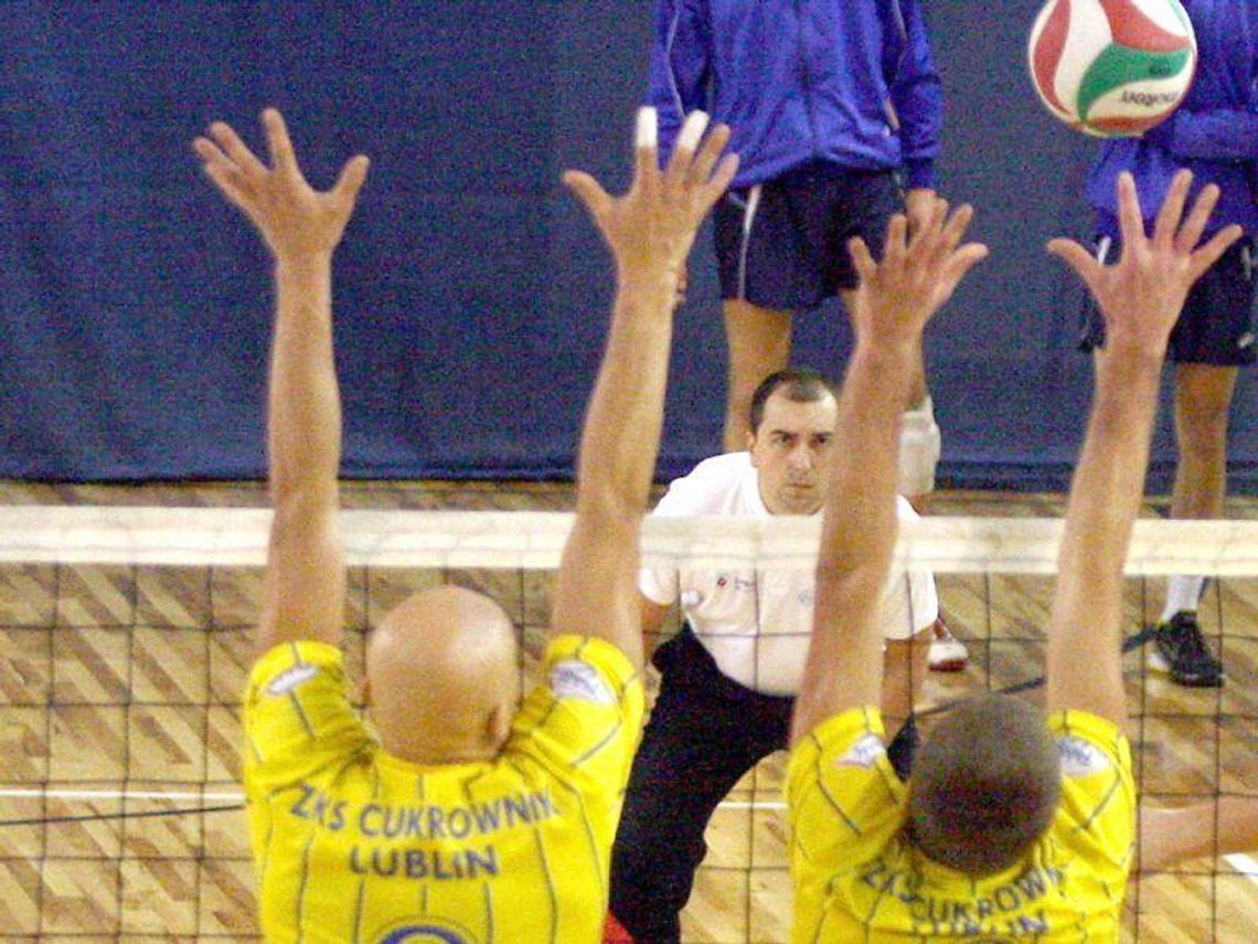 Trójka zmierzy się dzisiaj z MOS Wola Warszawa. Cukrownik gra w sobotę